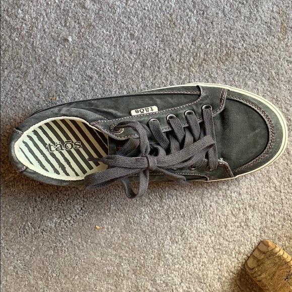 Taos Canvas Shoes - Picture 3 of 4